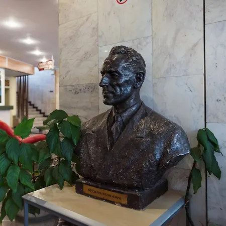 Ξενοδοχείο International Of Scientists Joliot Curie Άγιος Κωνσταντίνος και Ελένη