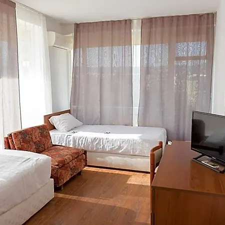 International Of Scientists Joliot Curie Hotell 3*