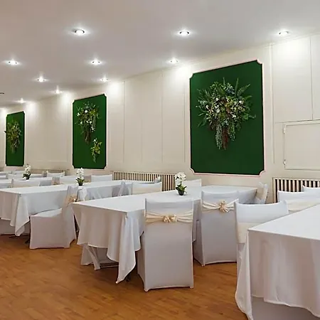 International Of Scientists Joliot Curie 酒店 3*