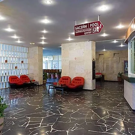 Hotell International Of Scientists Joliot Curie